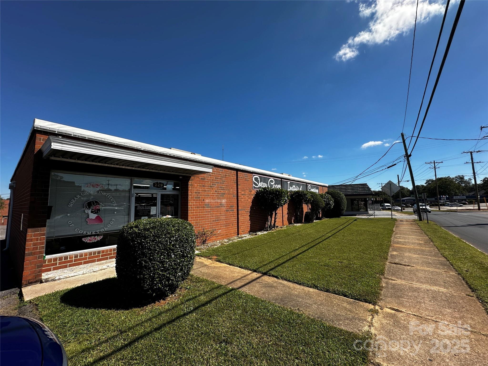 229 1st Avenue SE Hickory NC 28602