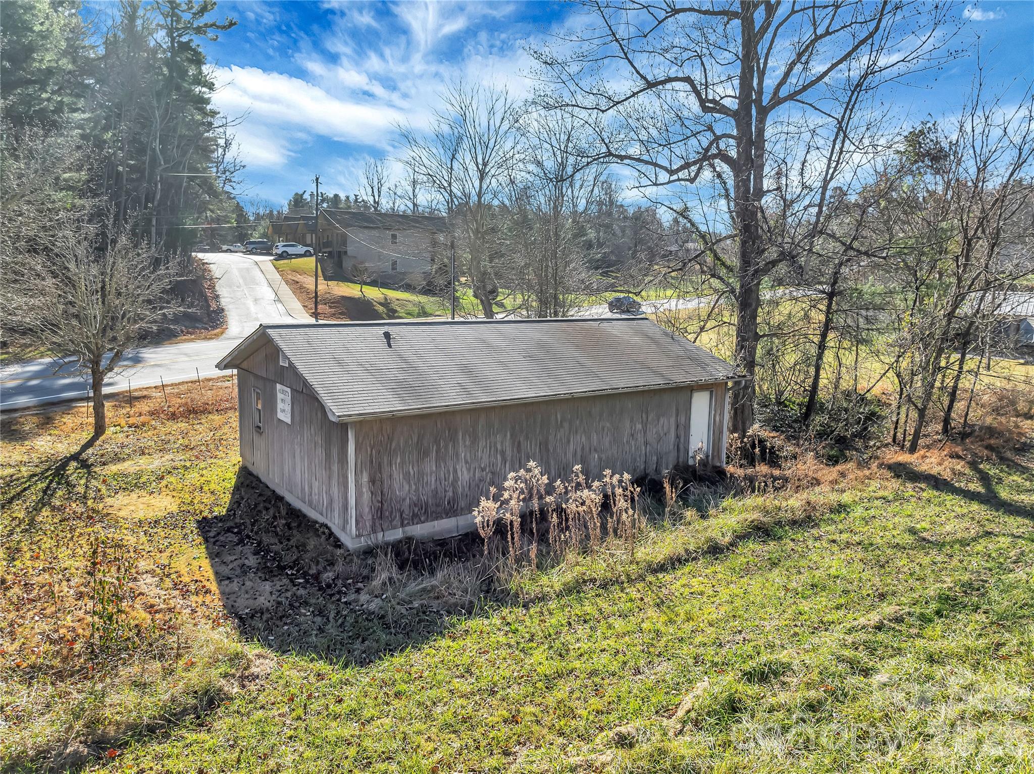 283 Ozone Drive Saluda NC 28773