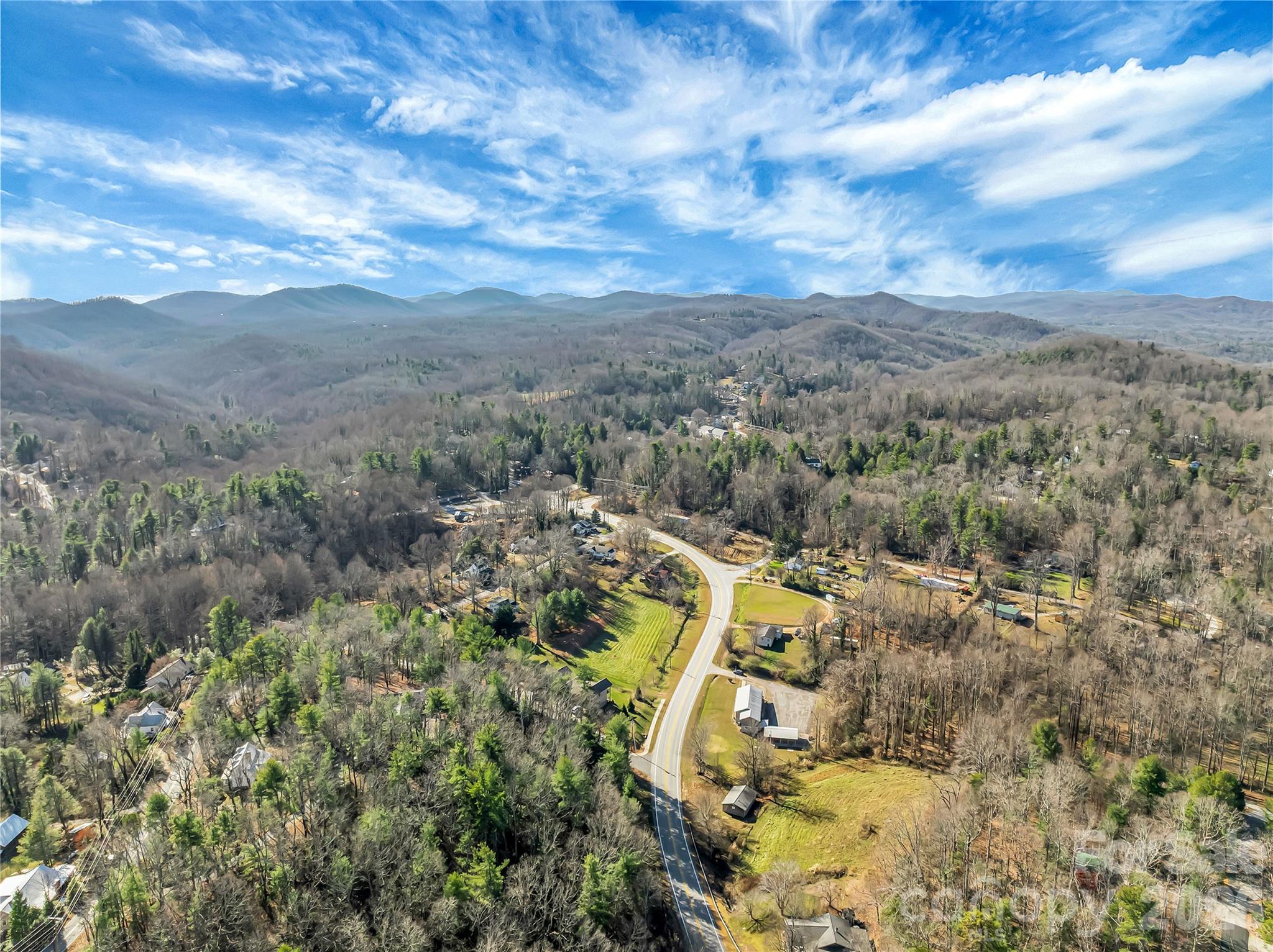 283 Ozone Drive Saluda NC 28773