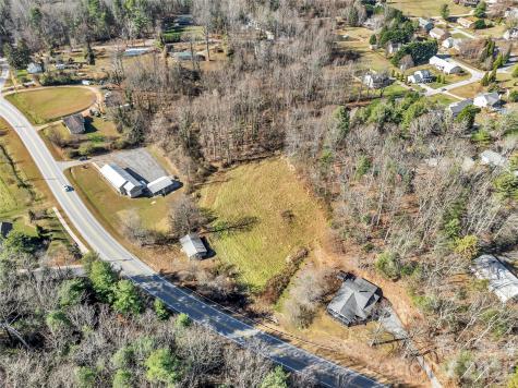 283 Ozone Drive Saluda NC 28773