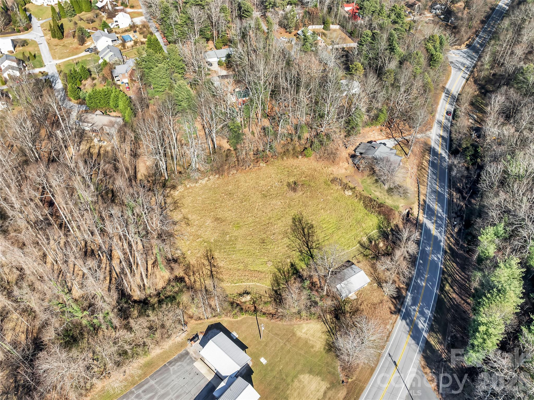 283 Ozone Drive Saluda NC 28773