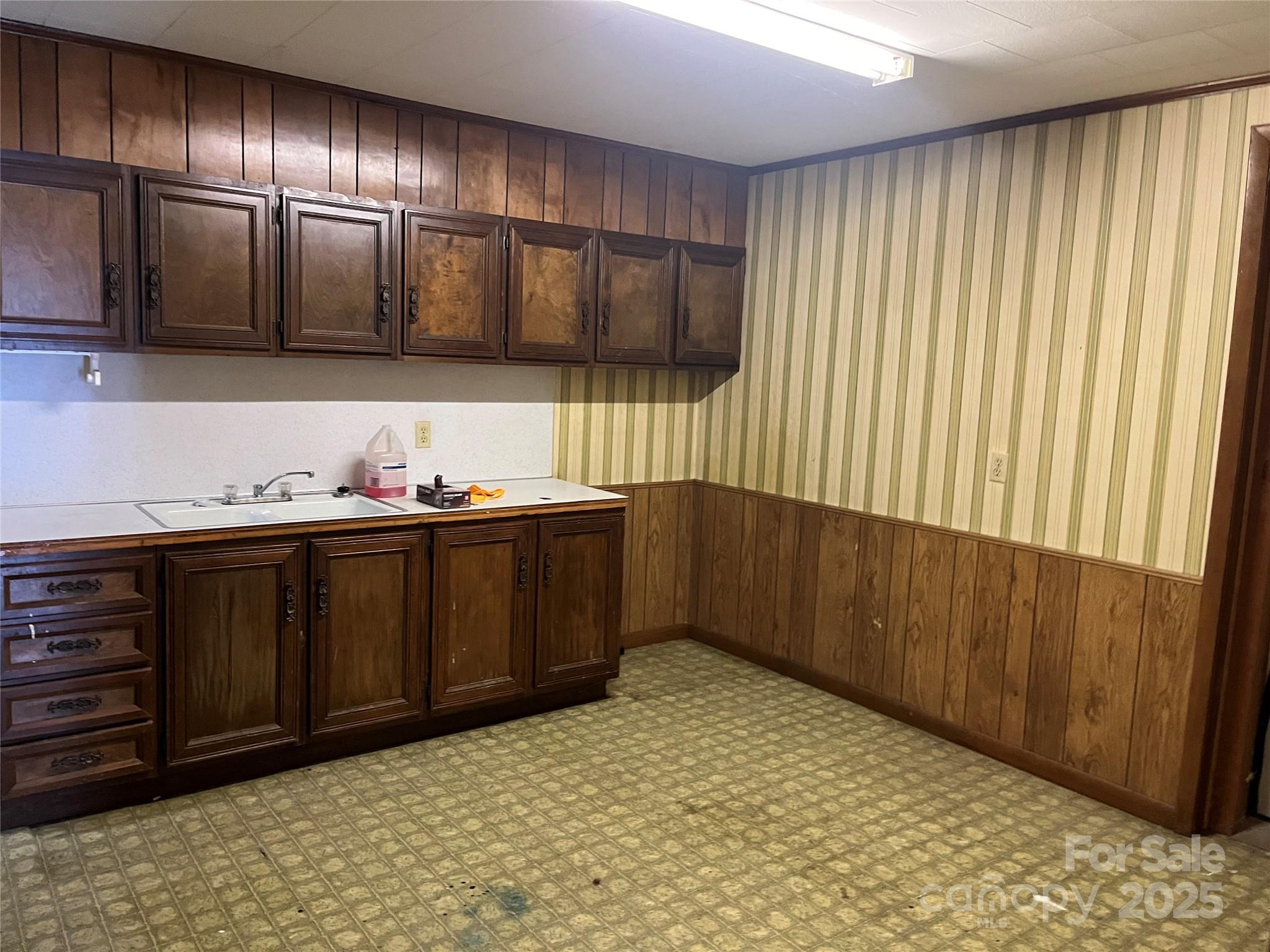 1602 Harper Avenue SW Lenoir NC 28645
