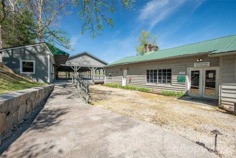 9400 Hwy 19 W Highway W Bryson City NC 28713