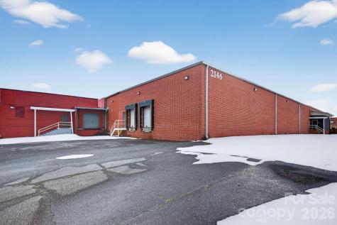 2146 Highland Avenue NE Hickory NC 28601