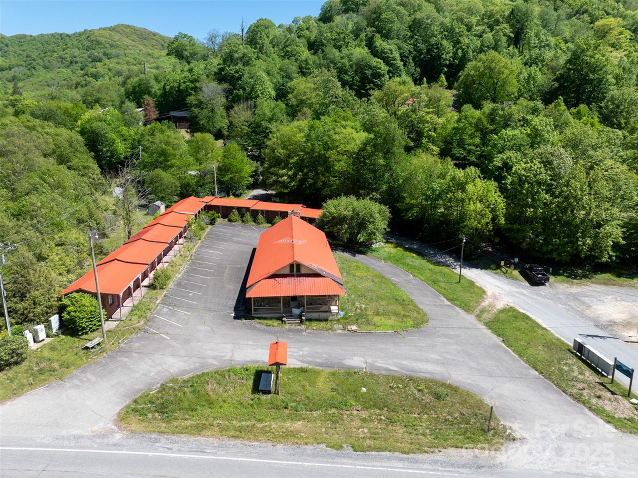 11242 Us 19 Highway Maggie Valley NC 28751