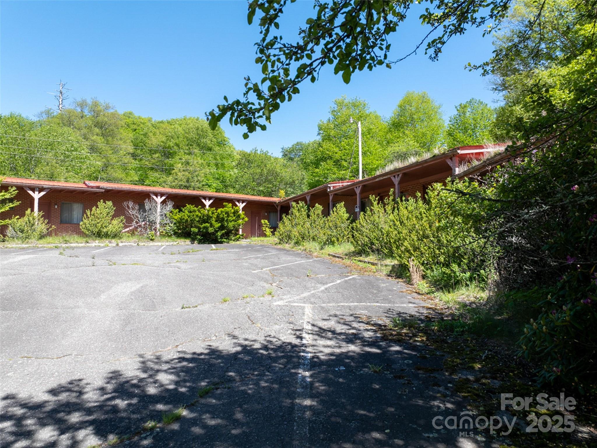 11242 Us 19 Highway Maggie Valley NC 28751