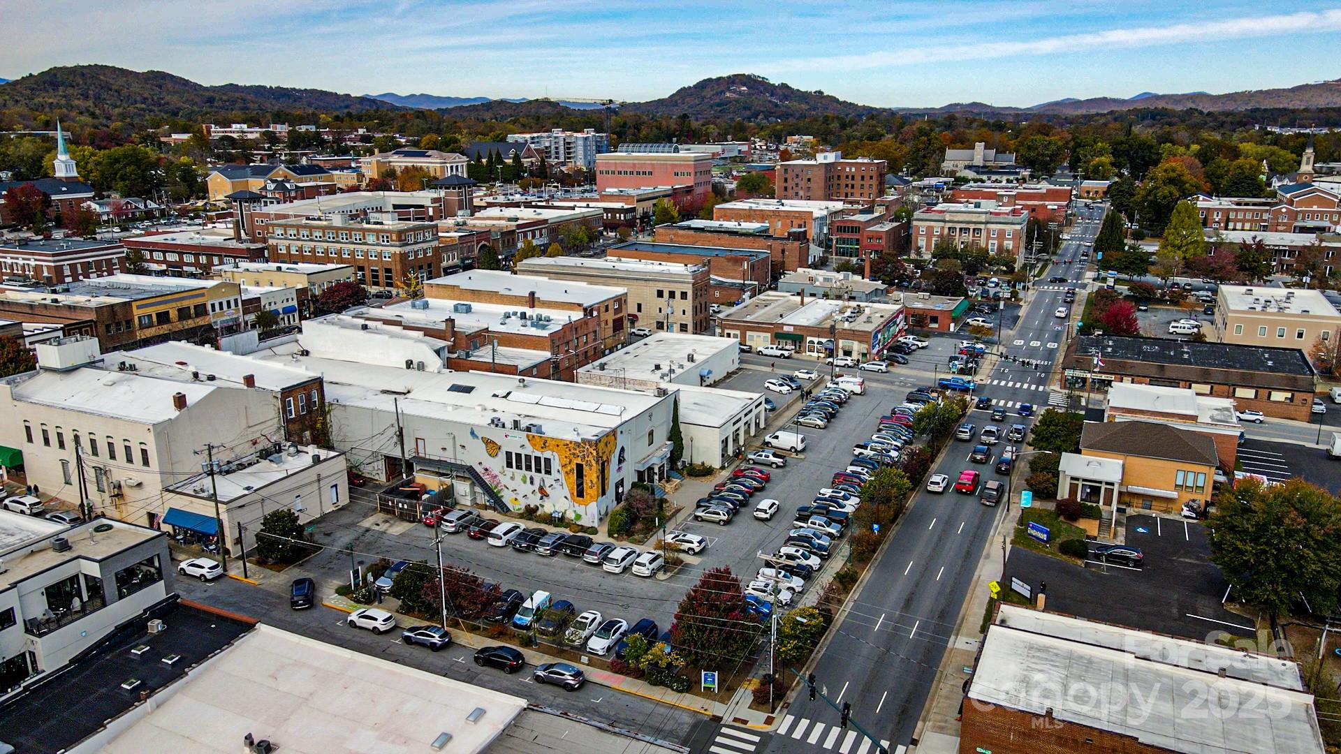 317 N King Street Hendersonville NC 28792