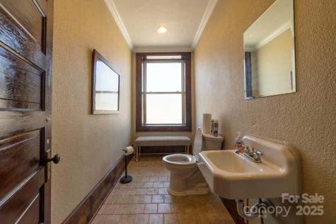 562 W Main Street Sylva NC 28779