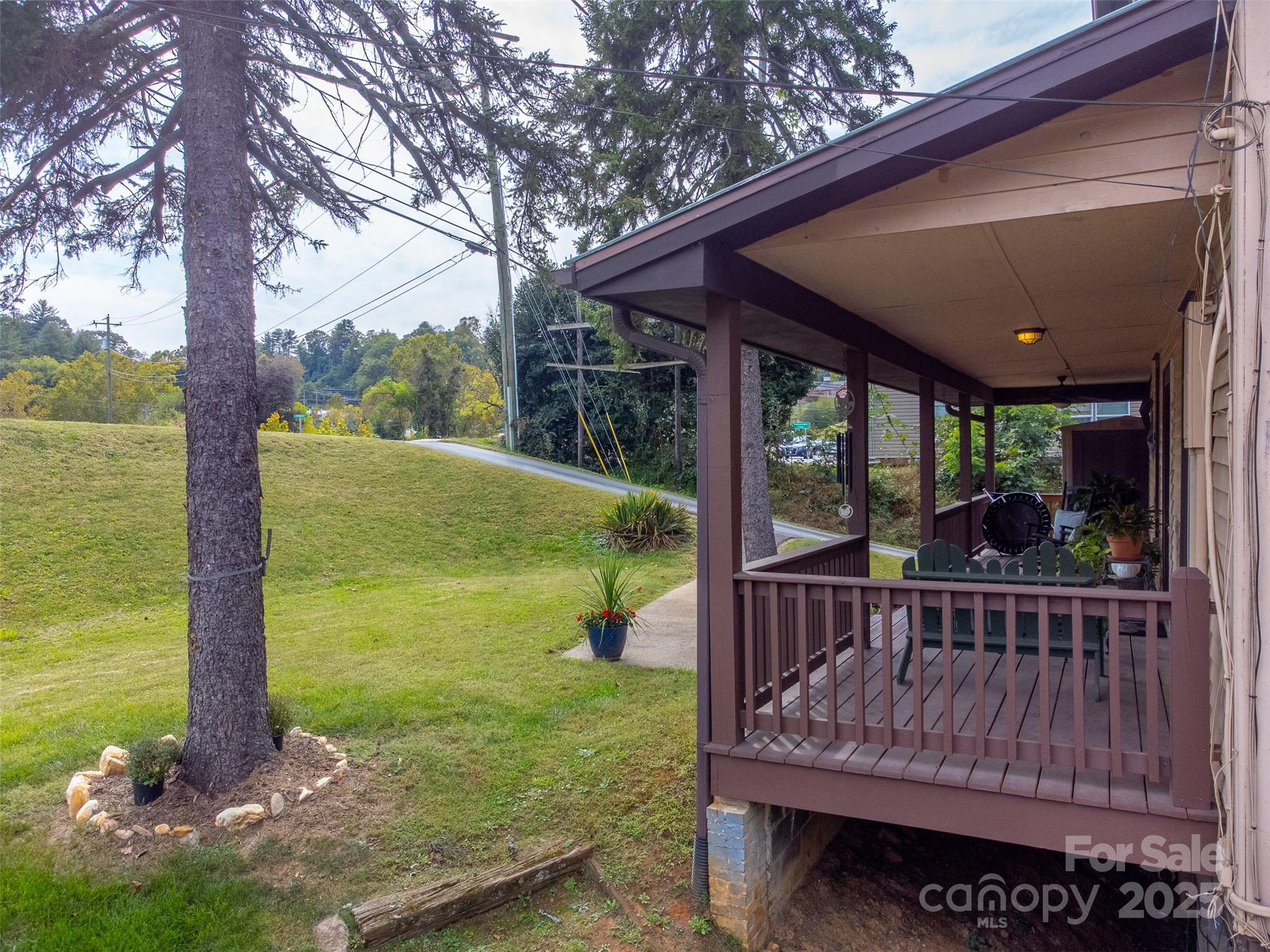 3074/3050 Old Cullowhee Road Cullowhee NC 28723