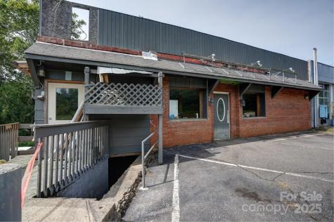 3074/3050 Old Cullowhee Road Cullowhee NC 28723