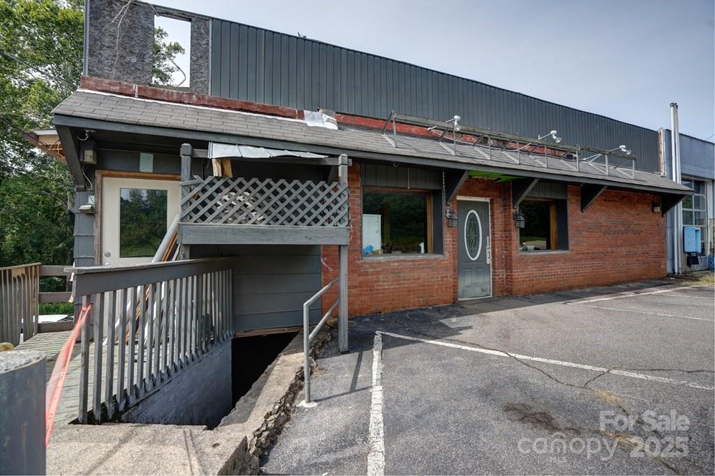 3074/3050 Old Cullowhee Road Cullowhee NC 28723
