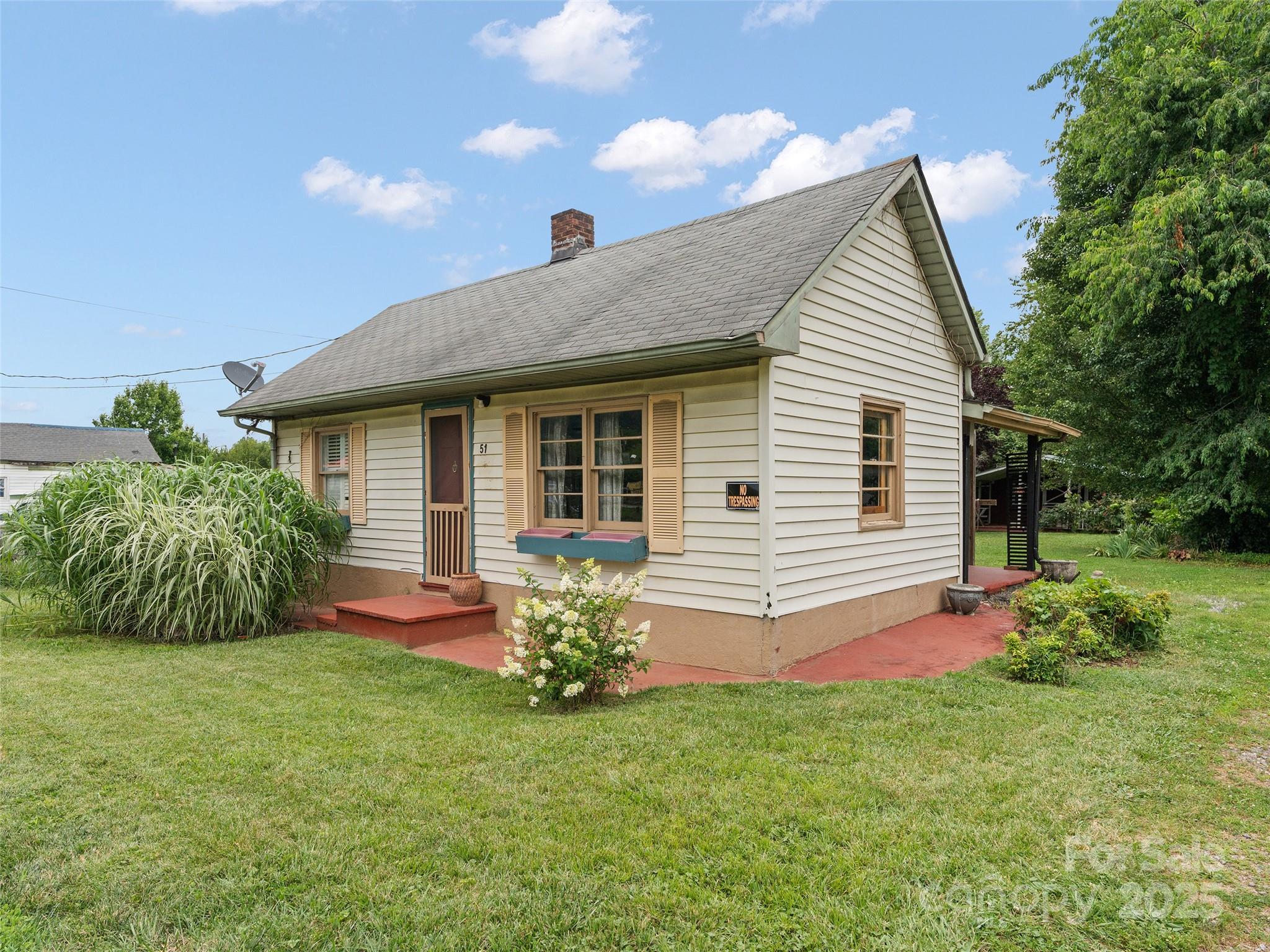 51 Riverbend Street Waynesville NC 28786