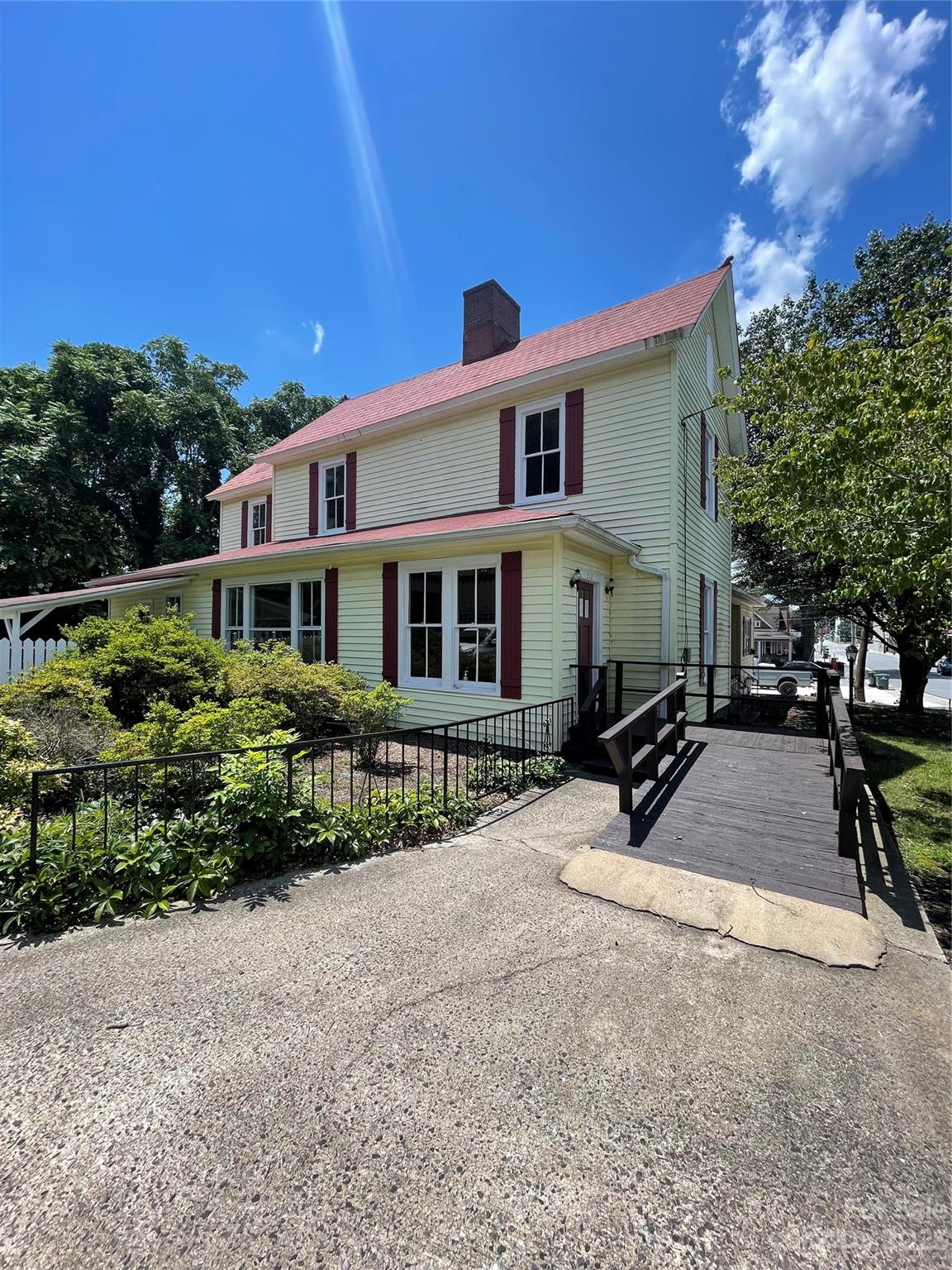 212 E Water Street Lincolnton NC 28092