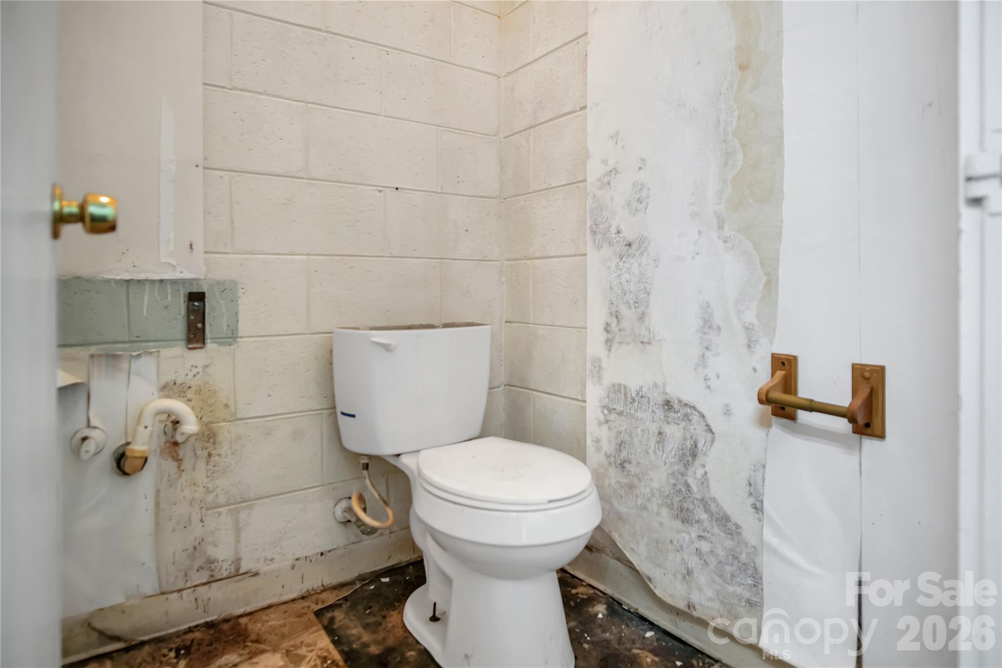318 Laurel Avenue Grover NC 28073