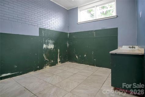 318 Laurel Avenue Grover NC 28073