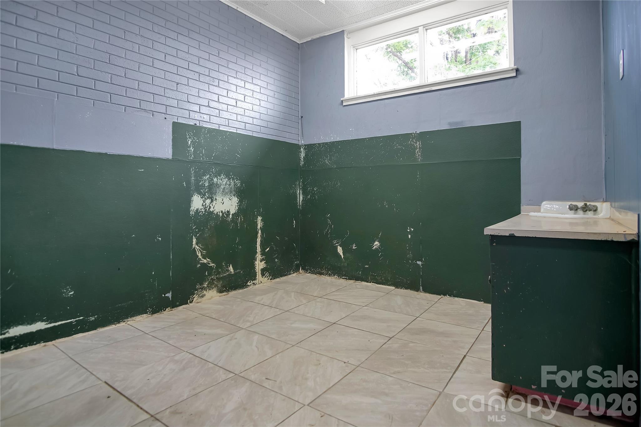 318 Laurel Avenue Grover NC 28073