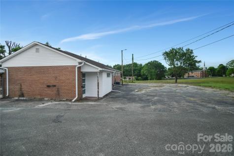 318 Laurel Avenue Grover NC 28073