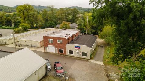 6 Sanderson Street Hayesville NC 28904
