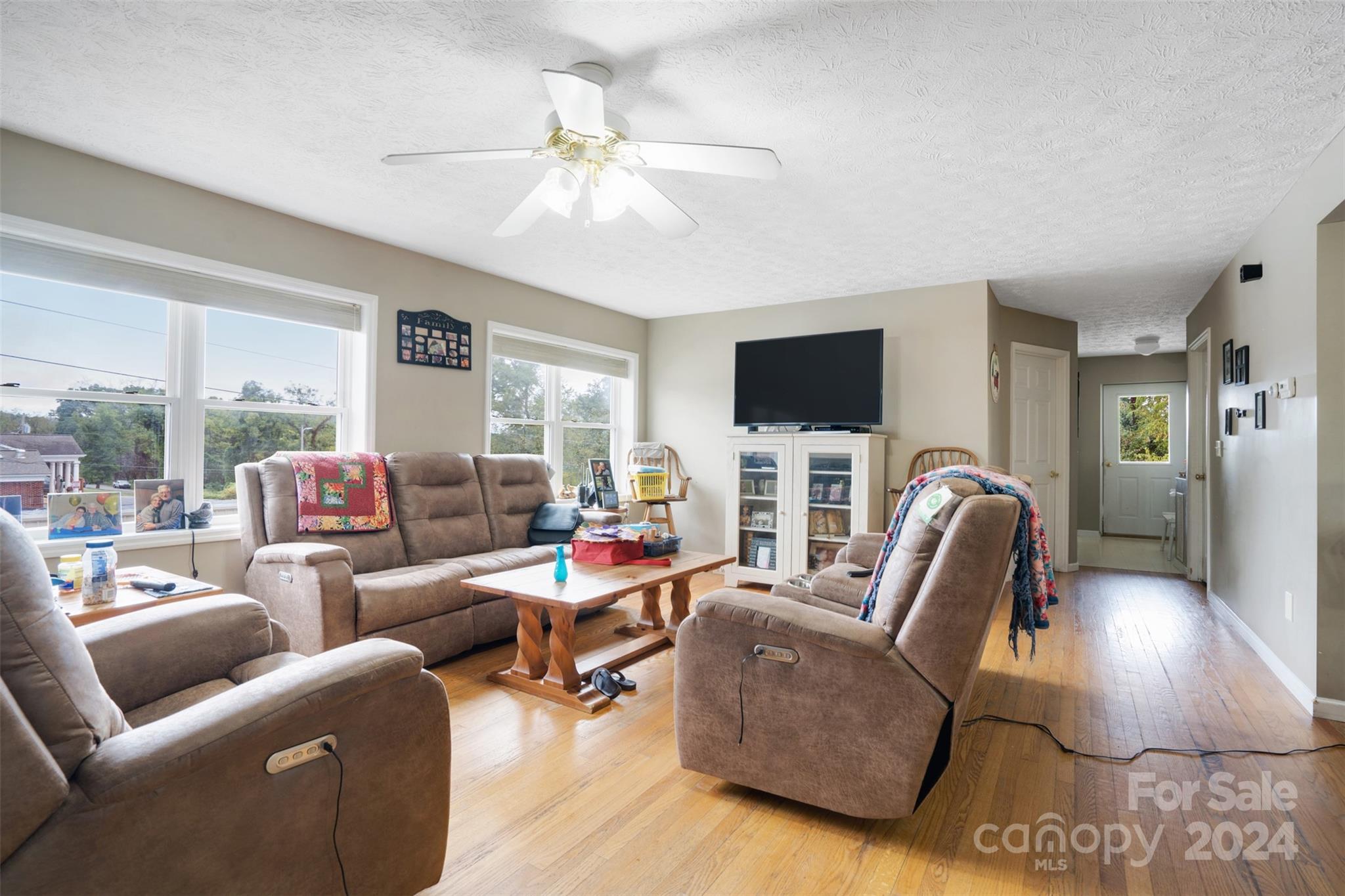 6 Sanderson Street Hayesville NC 28904