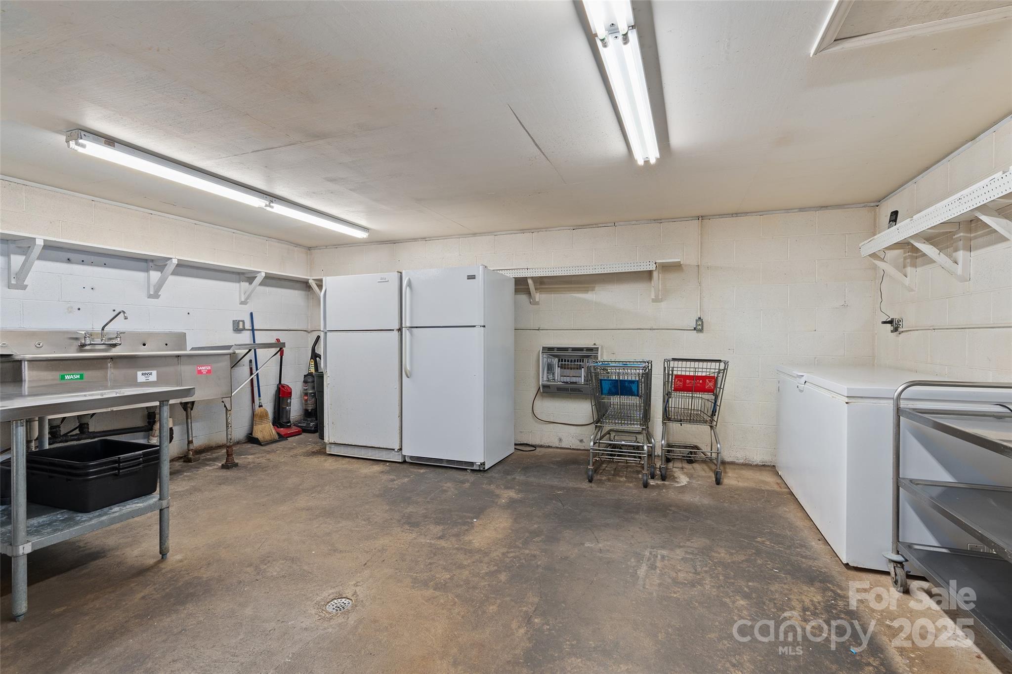 8275 Carolina Boulevard Clyde NC 28721