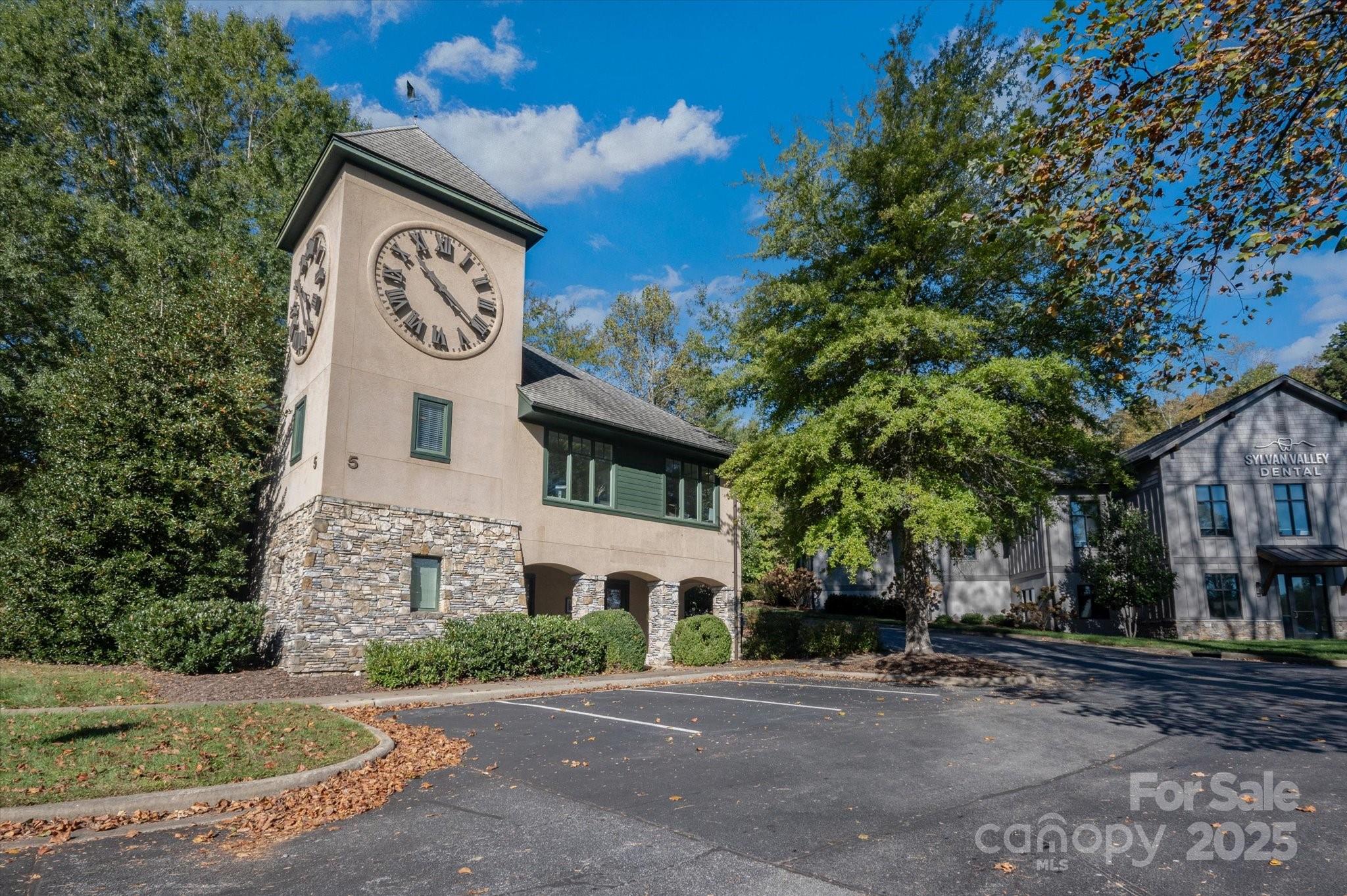 5 Park Place E Brevard NC 28712