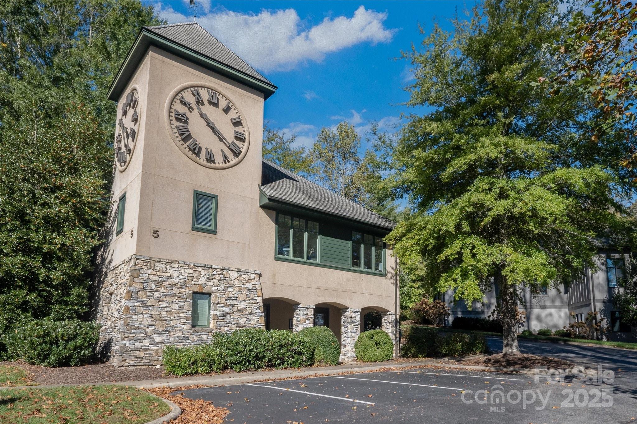 5 Park Place E Brevard NC 28712