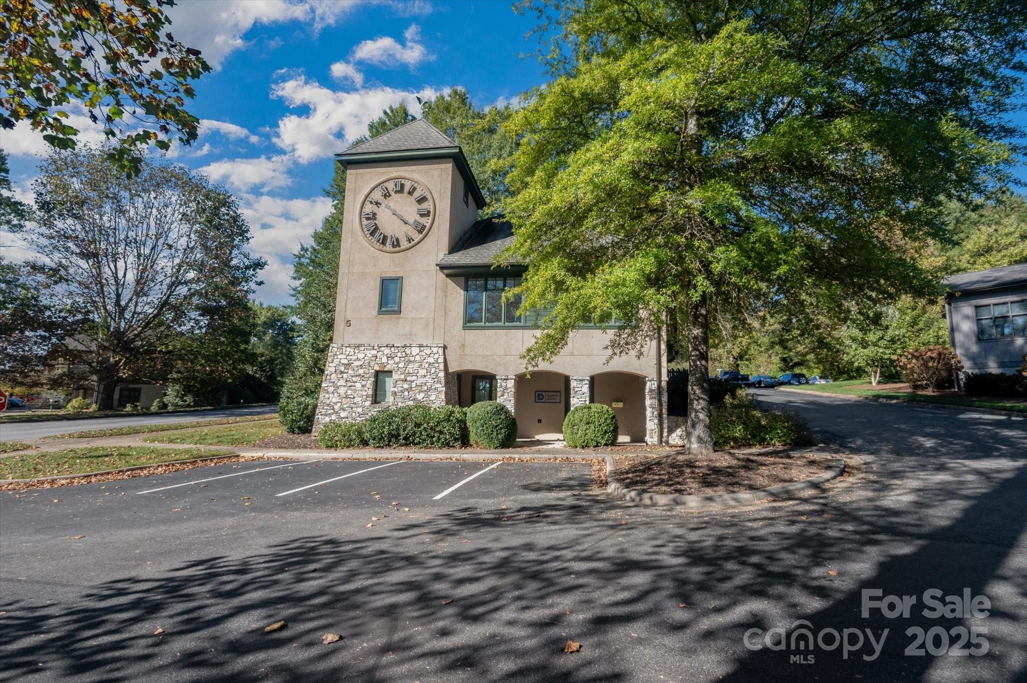 5 Park Place E Brevard NC 28712