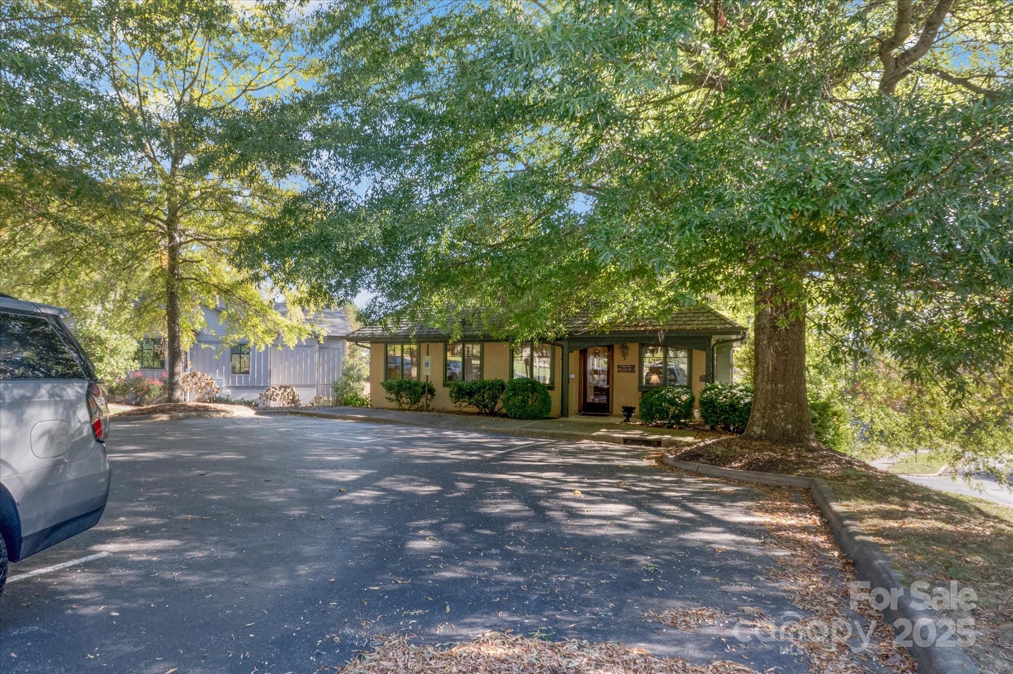 5 Park Place E Brevard NC 28712