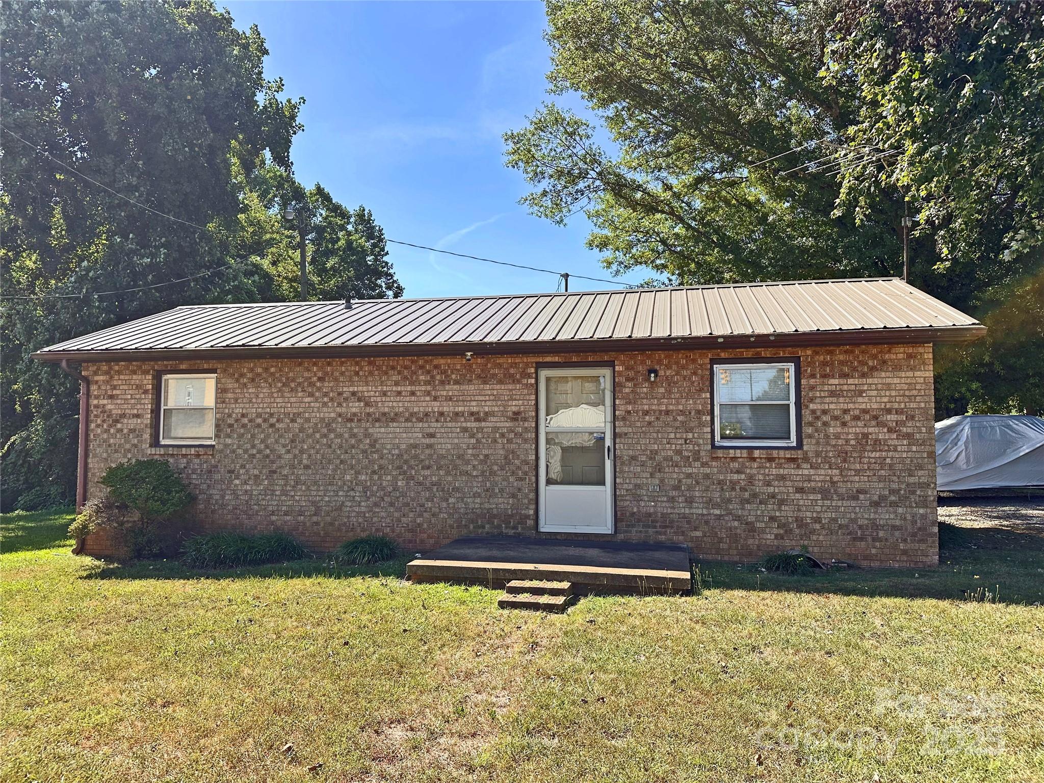 3624 Hickory Lincolnton Highway Newton NC 28658