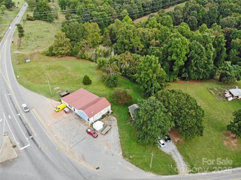 3624 Hickory Lincolnton Highway Newton NC 28658