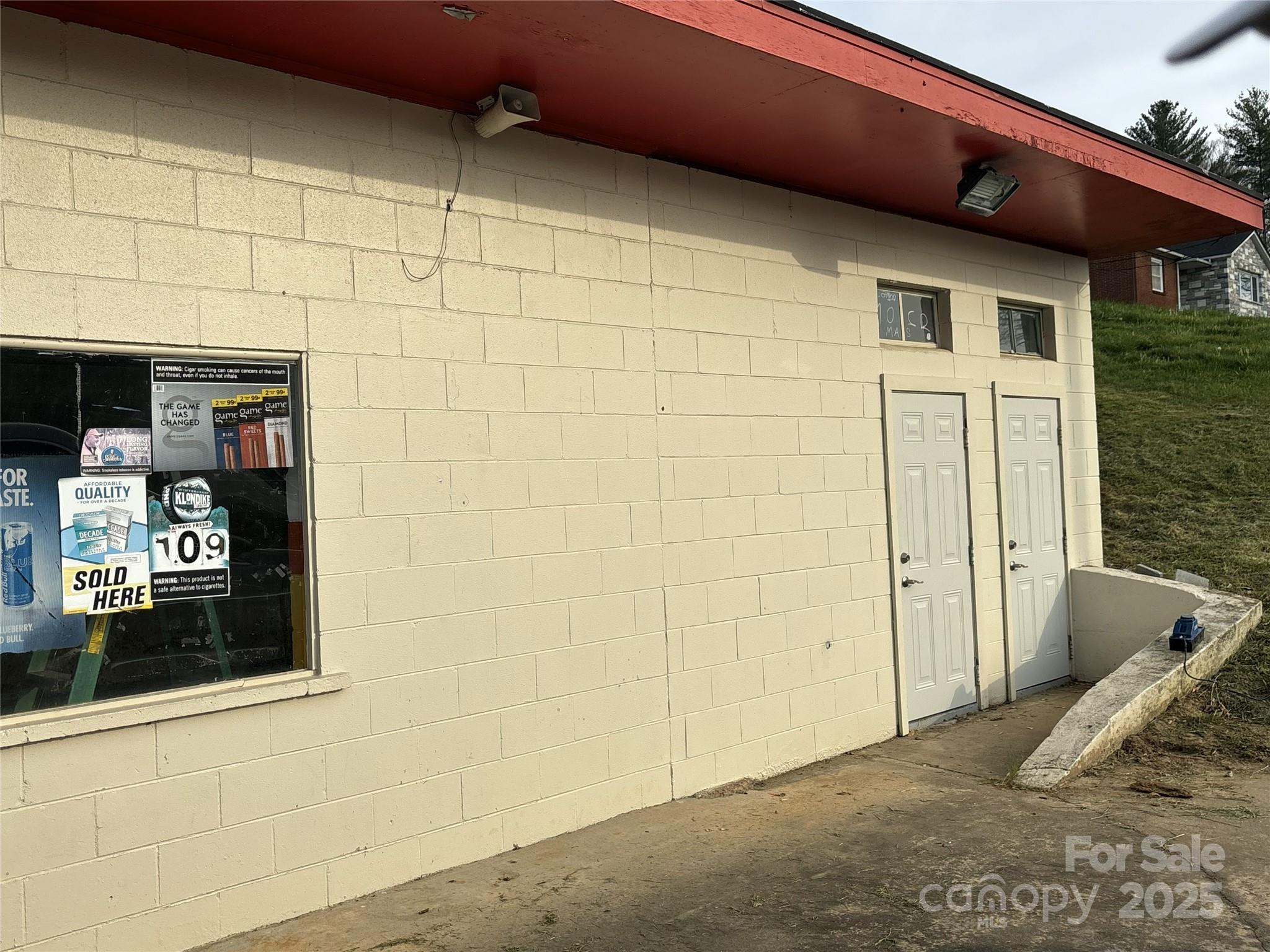2891 Pisgah Drive Canton NC 28716