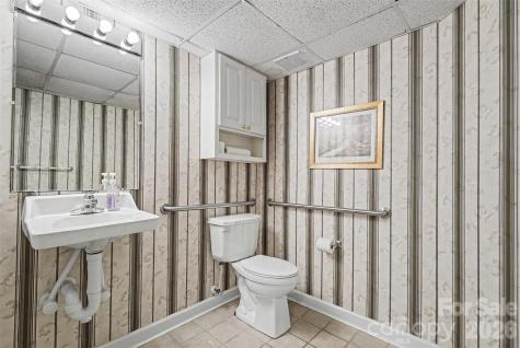 1913 J N Pease Place Charlotte NC 28262