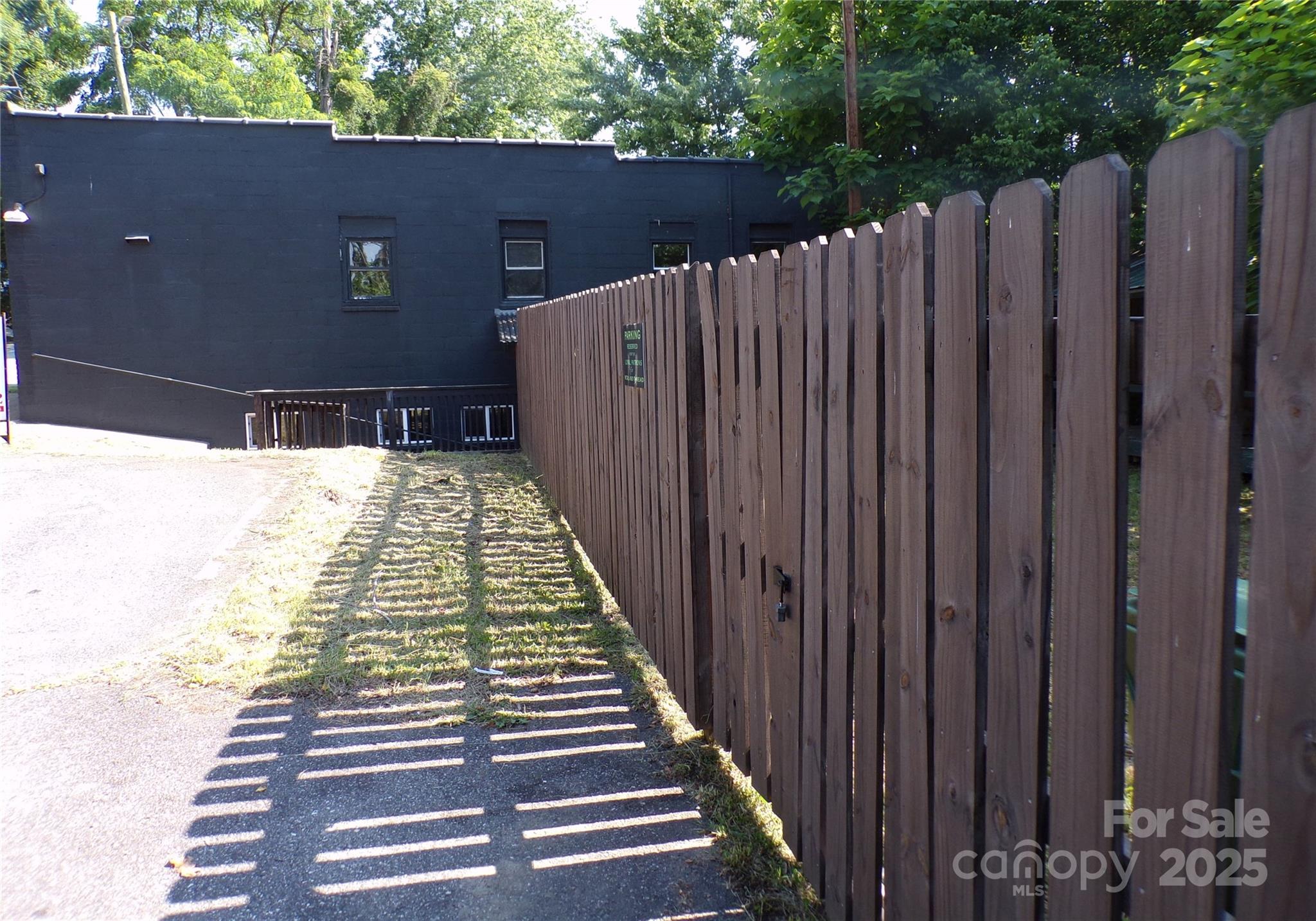 16 Allen Street Asheville NC 28806