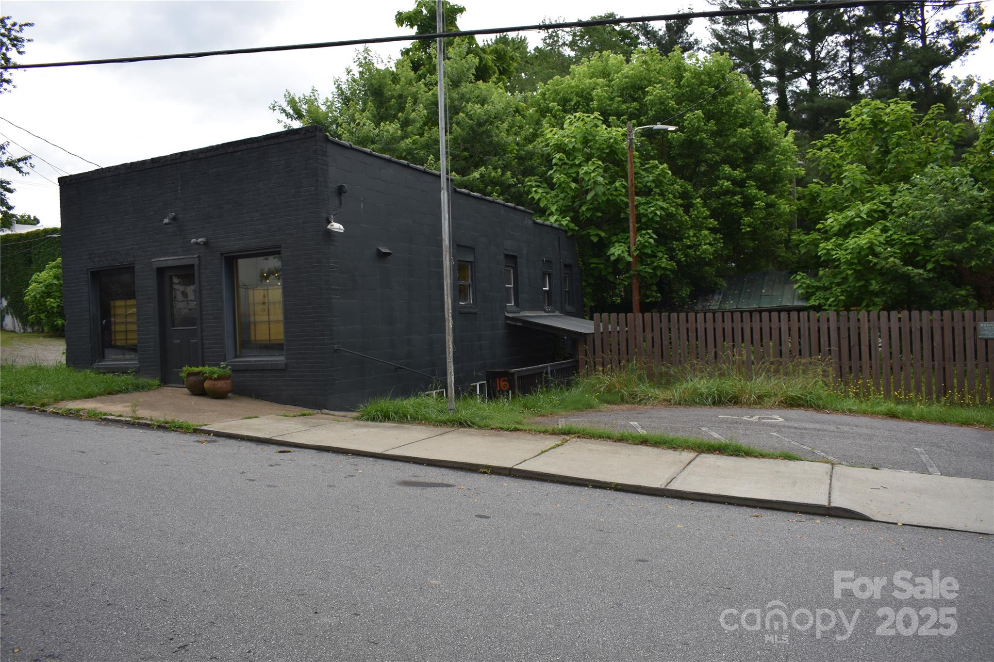 16 Allen Street Asheville NC 28806