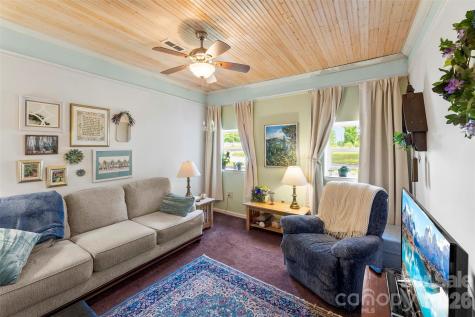 2246 N Aspen Street Lincolnton NC 28092