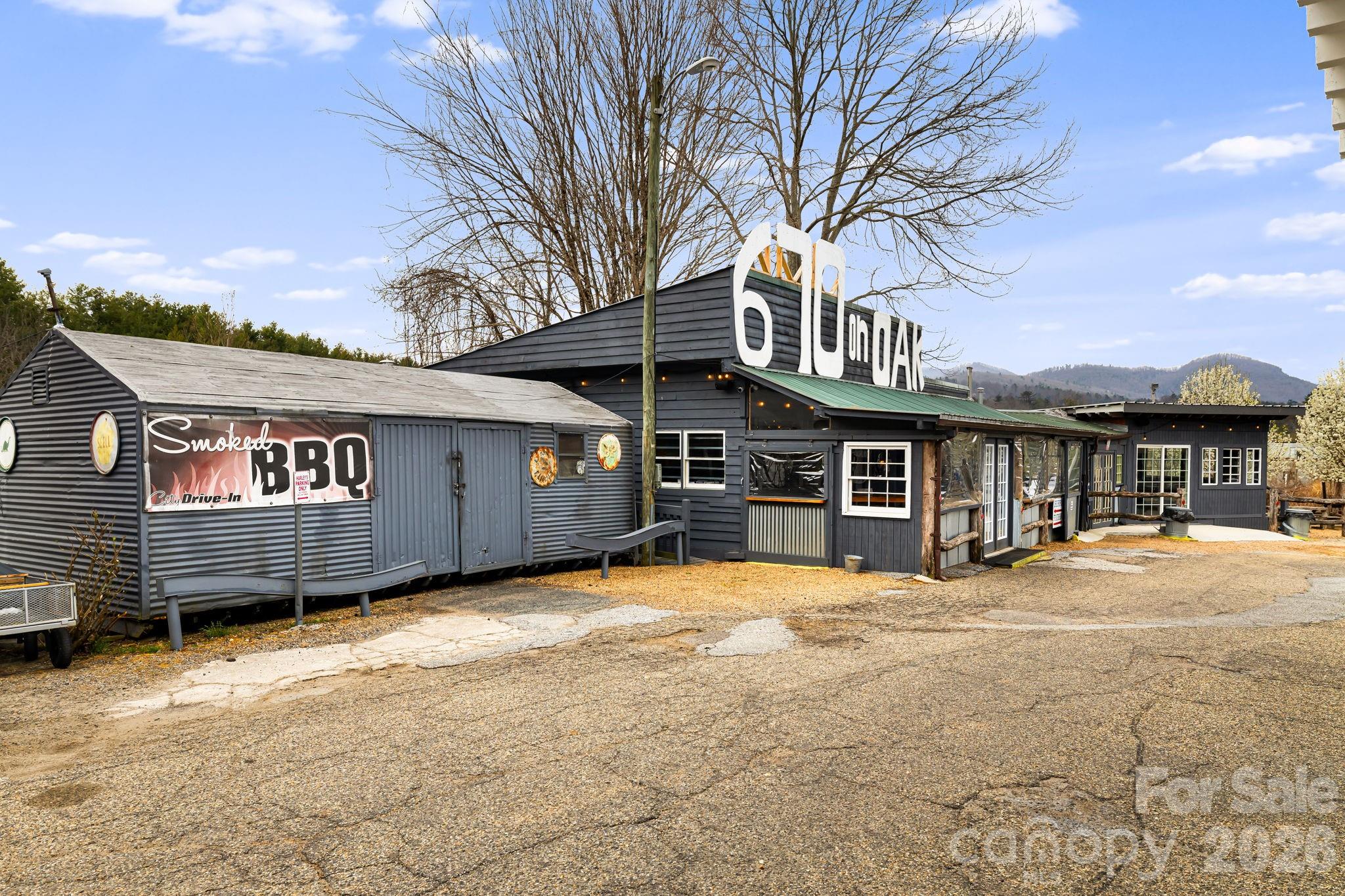 670 Oak Avenue Spruce Pine NC 28777