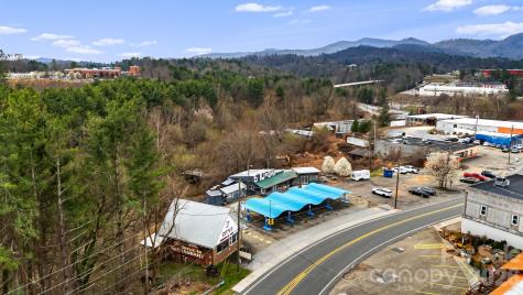 670 Oak Avenue Spruce Pine NC 28777