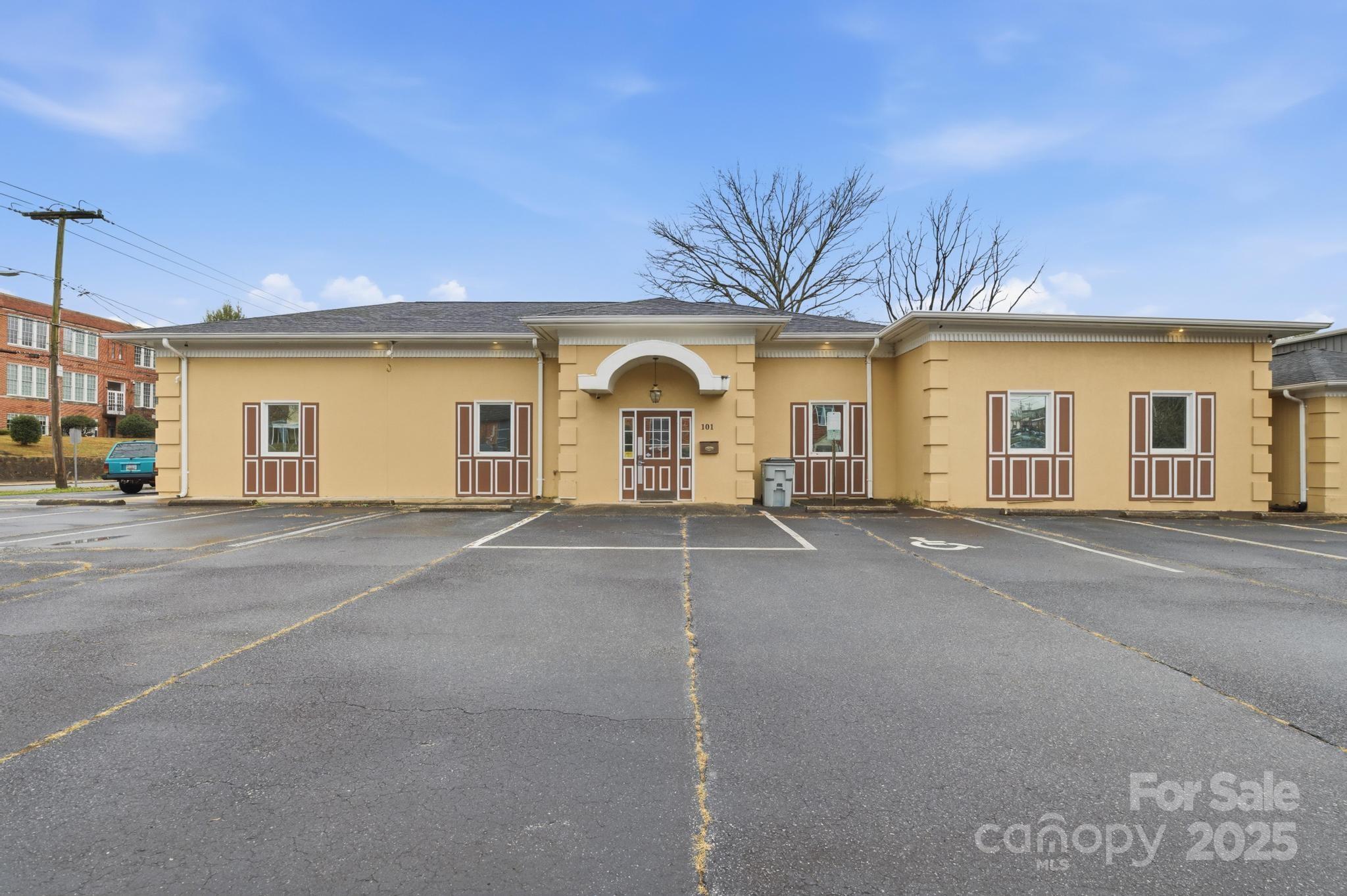 101 Willow Street NW Lenoir NC 28645