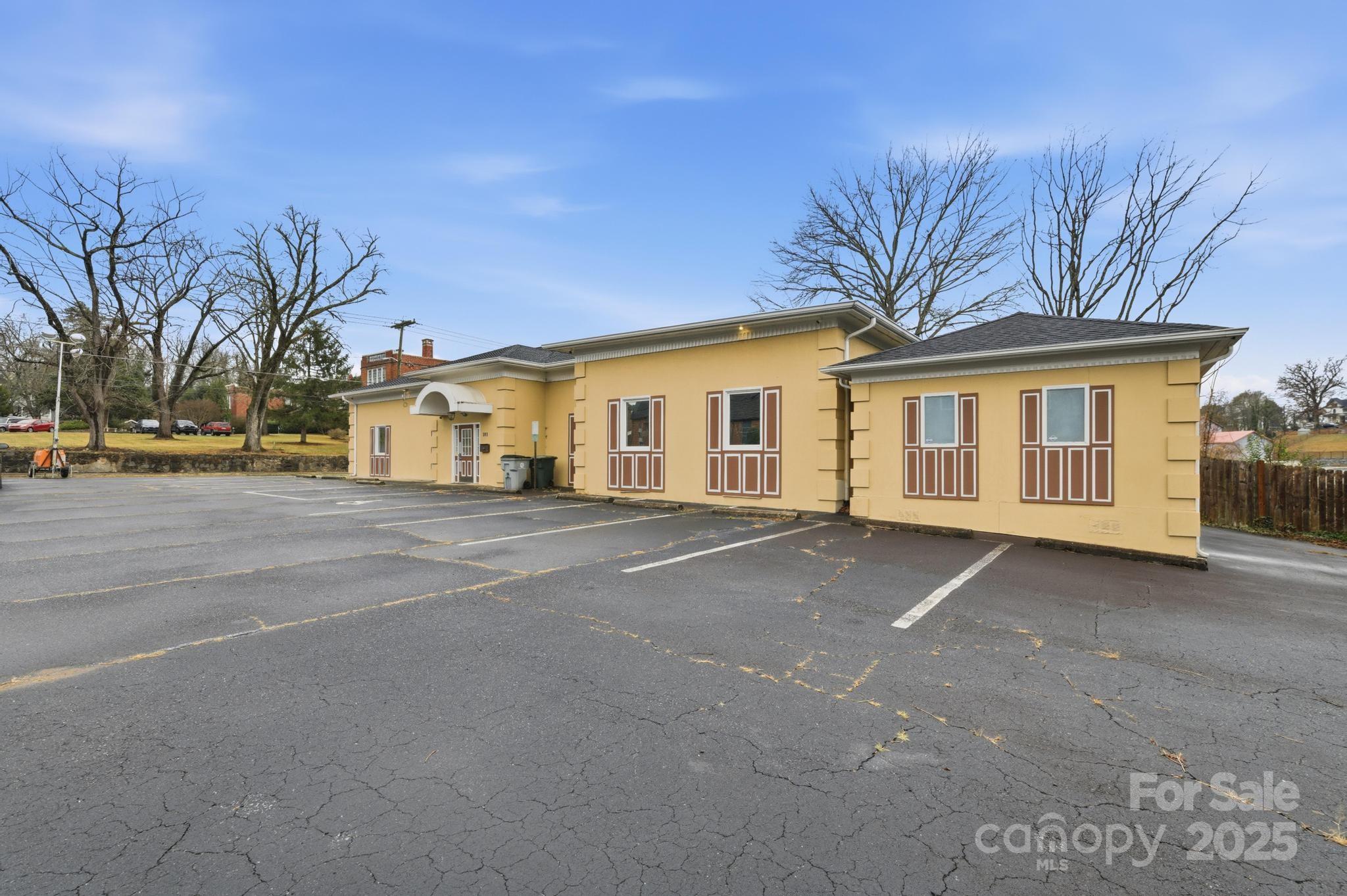 101 Willow Street NW Lenoir NC 28645