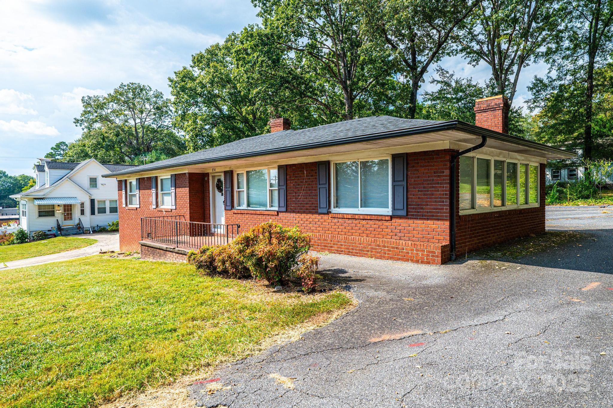 834 3rd Avenue NW Hickory NC 28601