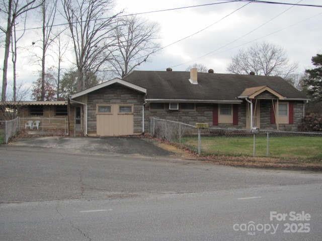 1103 E Main Street E Dallas NC 28034