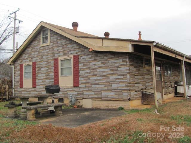 1103 E Main Street E Dallas NC 28034