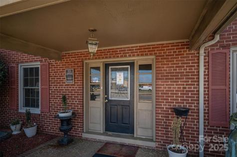 220 S Broad Street Gastonia NC 28054