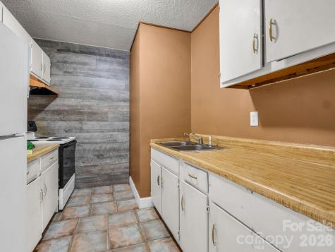 76 Adeles Way Hendersonville NC 28792