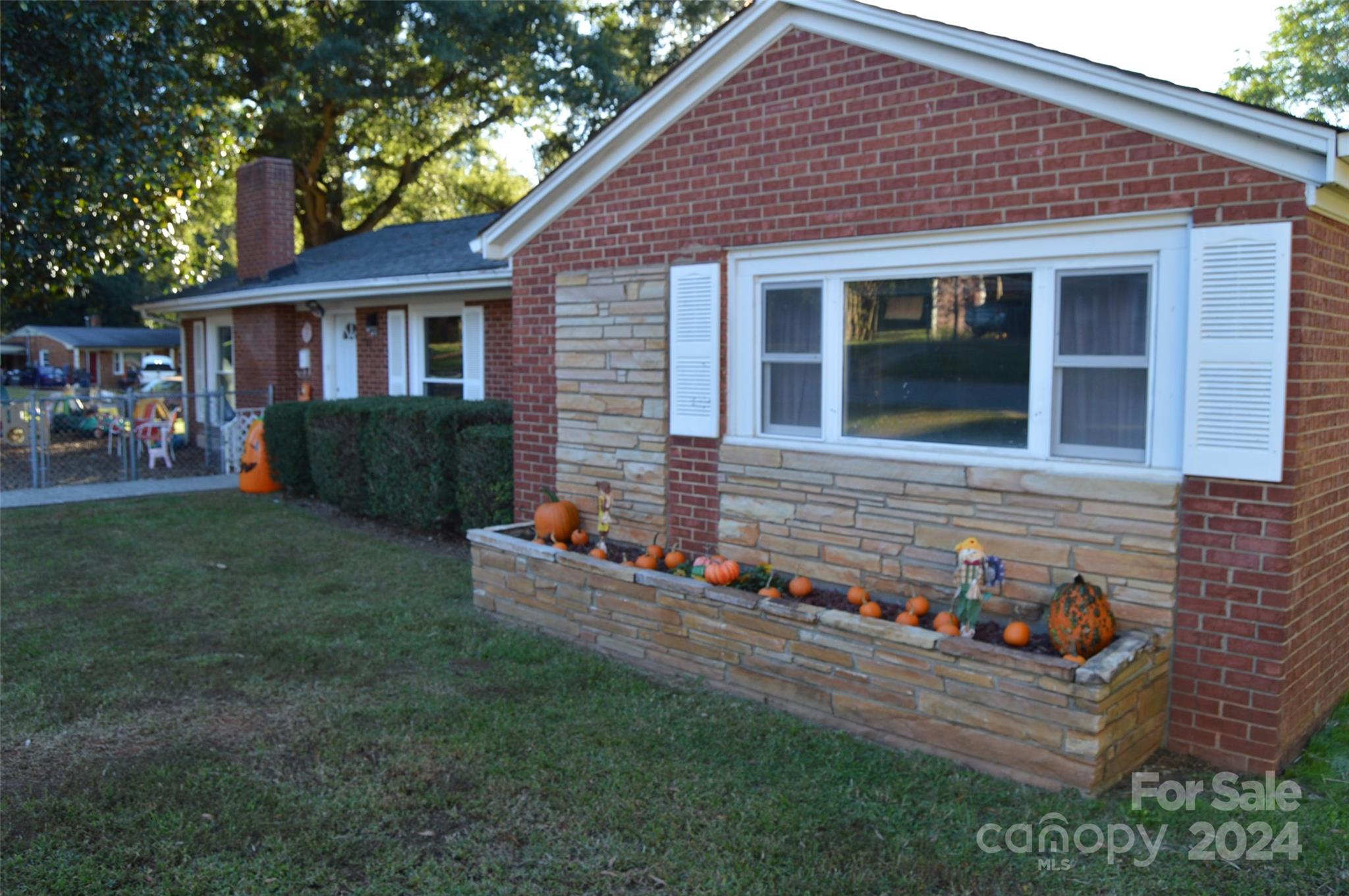 437 Hillcrest Road Statesville NC 28677