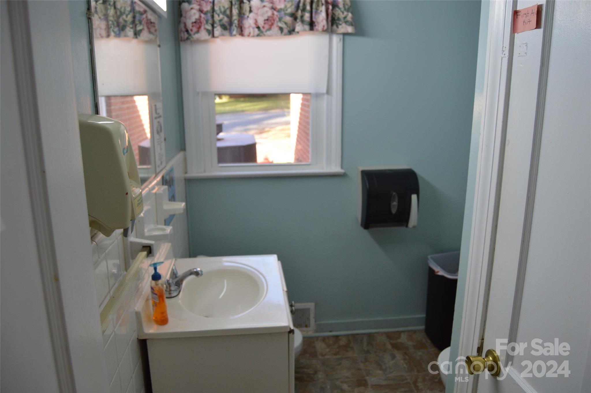 437 Hillcrest Road Statesville NC 28677