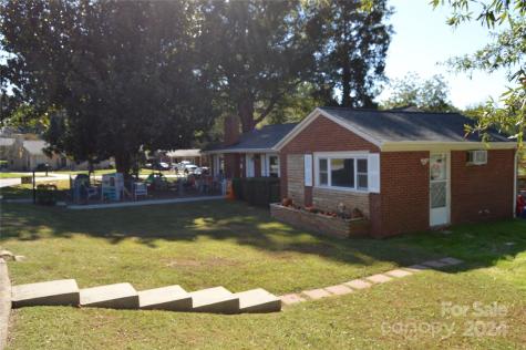 437 Hillcrest Road Statesville NC 28677