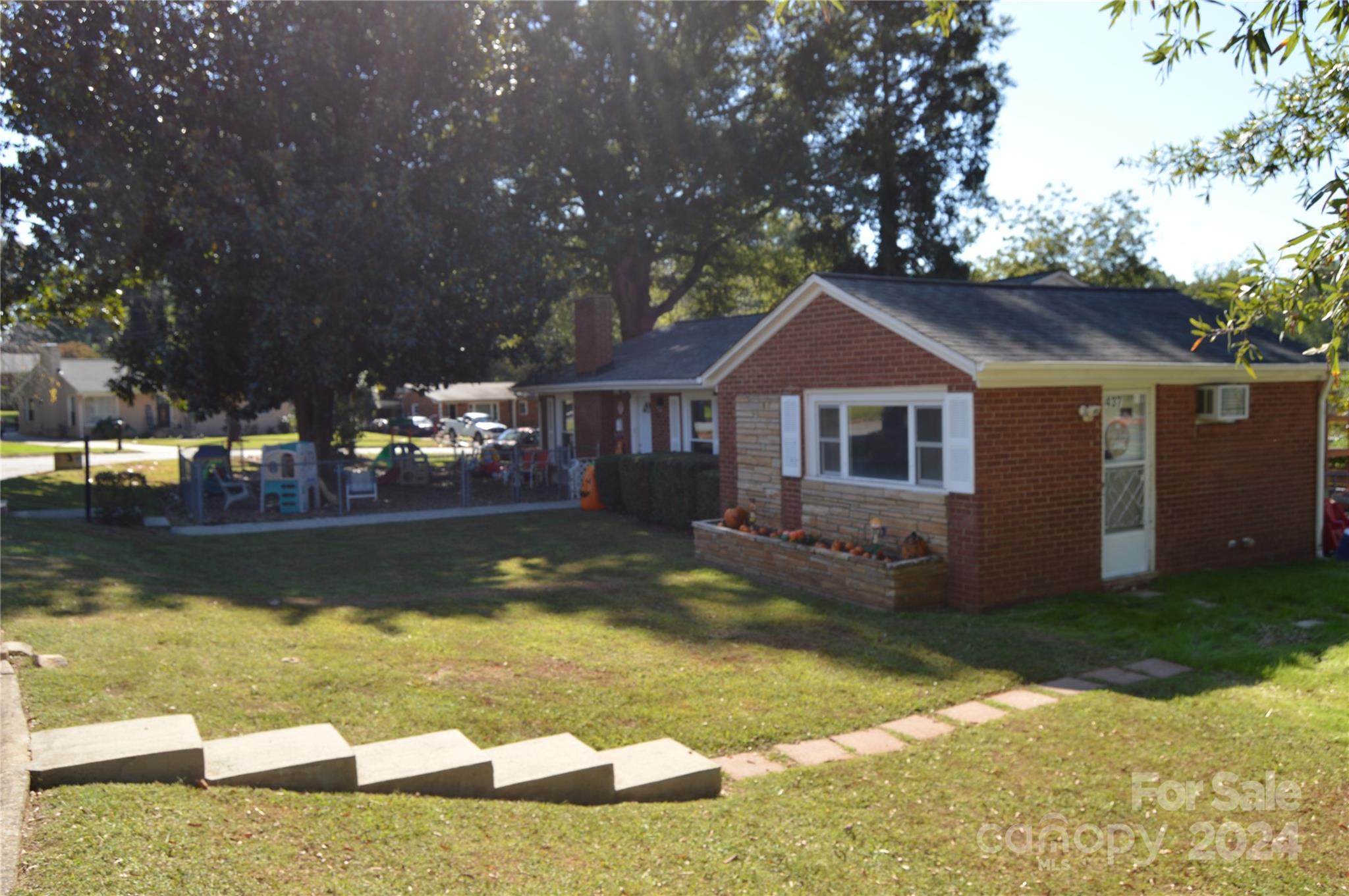 437 Hillcrest Road Statesville NC 28677