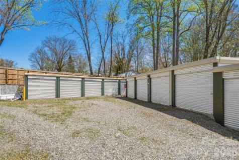 130 Oakland Hill Drive Etowah NC 28729