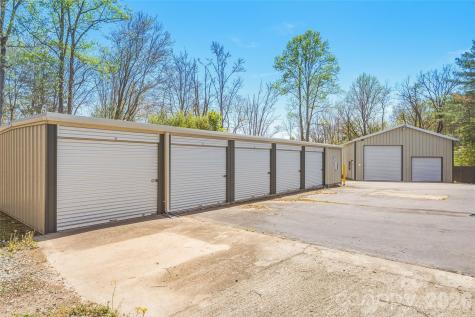 130 Oakland Hill Drive Etowah NC 28729